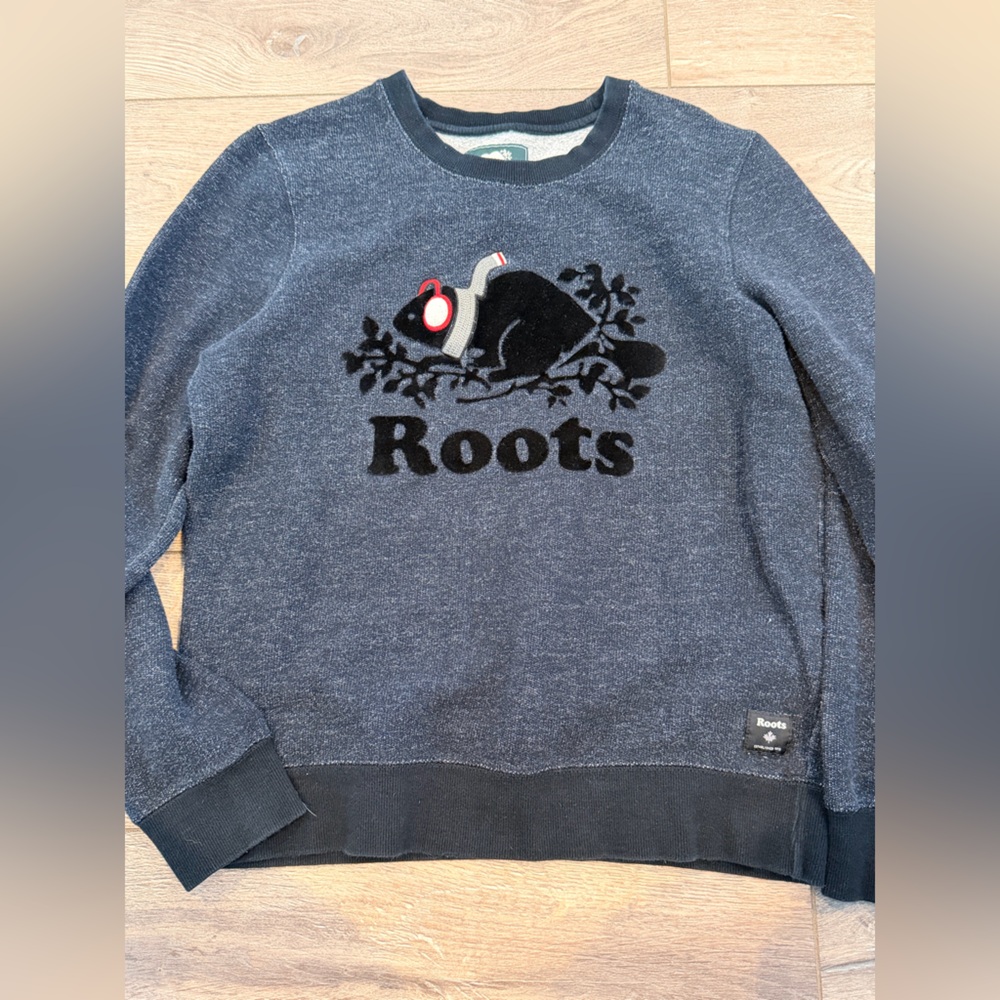 Roots Men's Navy Heather Crewneck Sweater with Appliqué Beaver